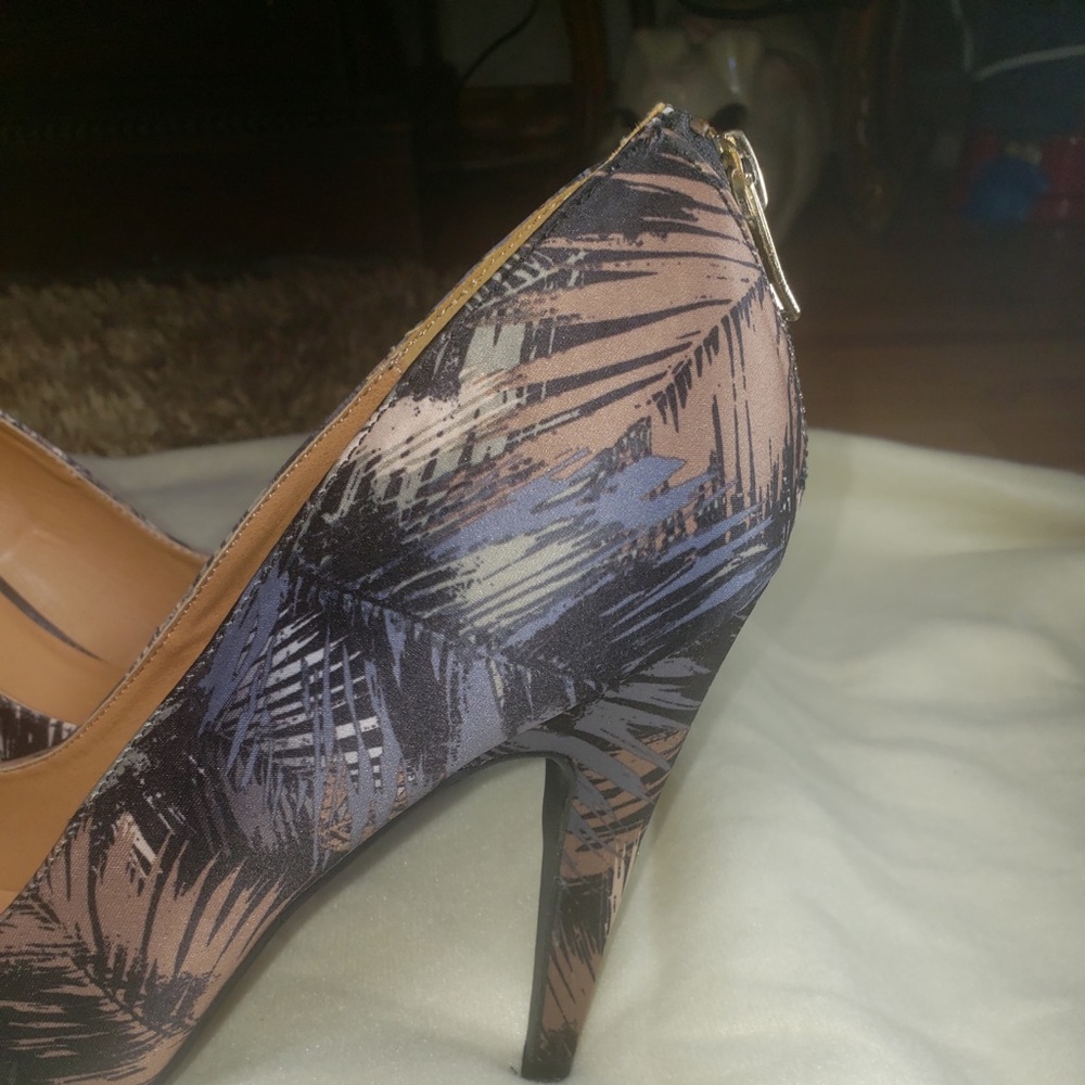 Leaf Heels - image 2